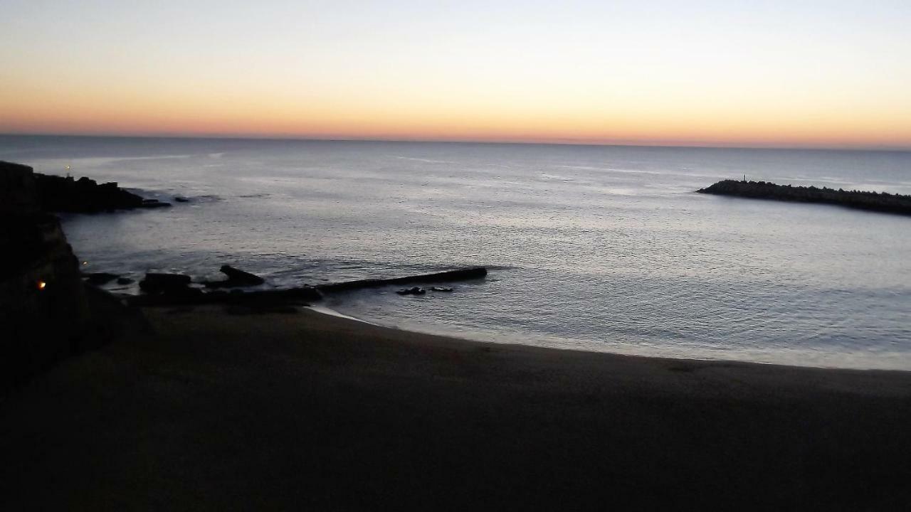 Cliff House Next To Beach Ерисейра Екстериор снимка